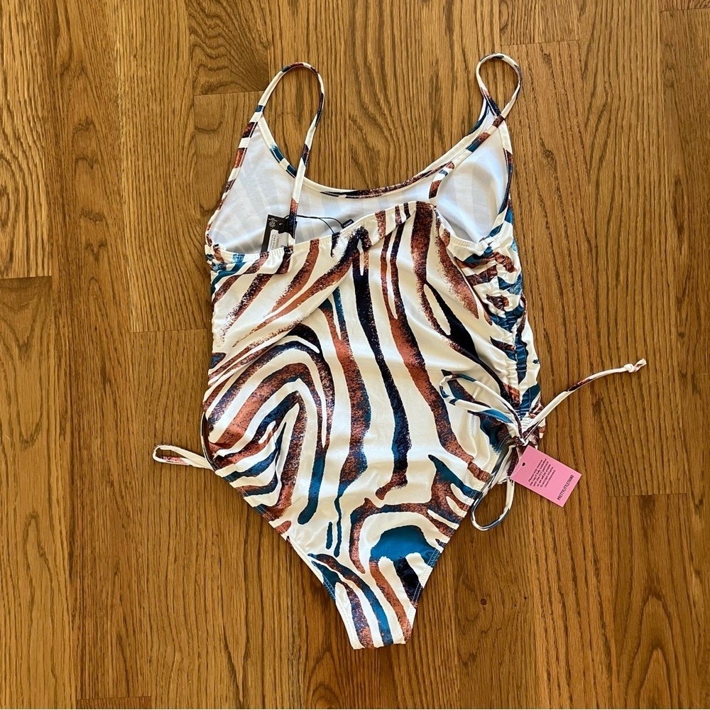 NWT Pretty Little Thing Animal Print Ruched Side High-Rise / Thong Swimsuit (8) - Picture 6 of 10